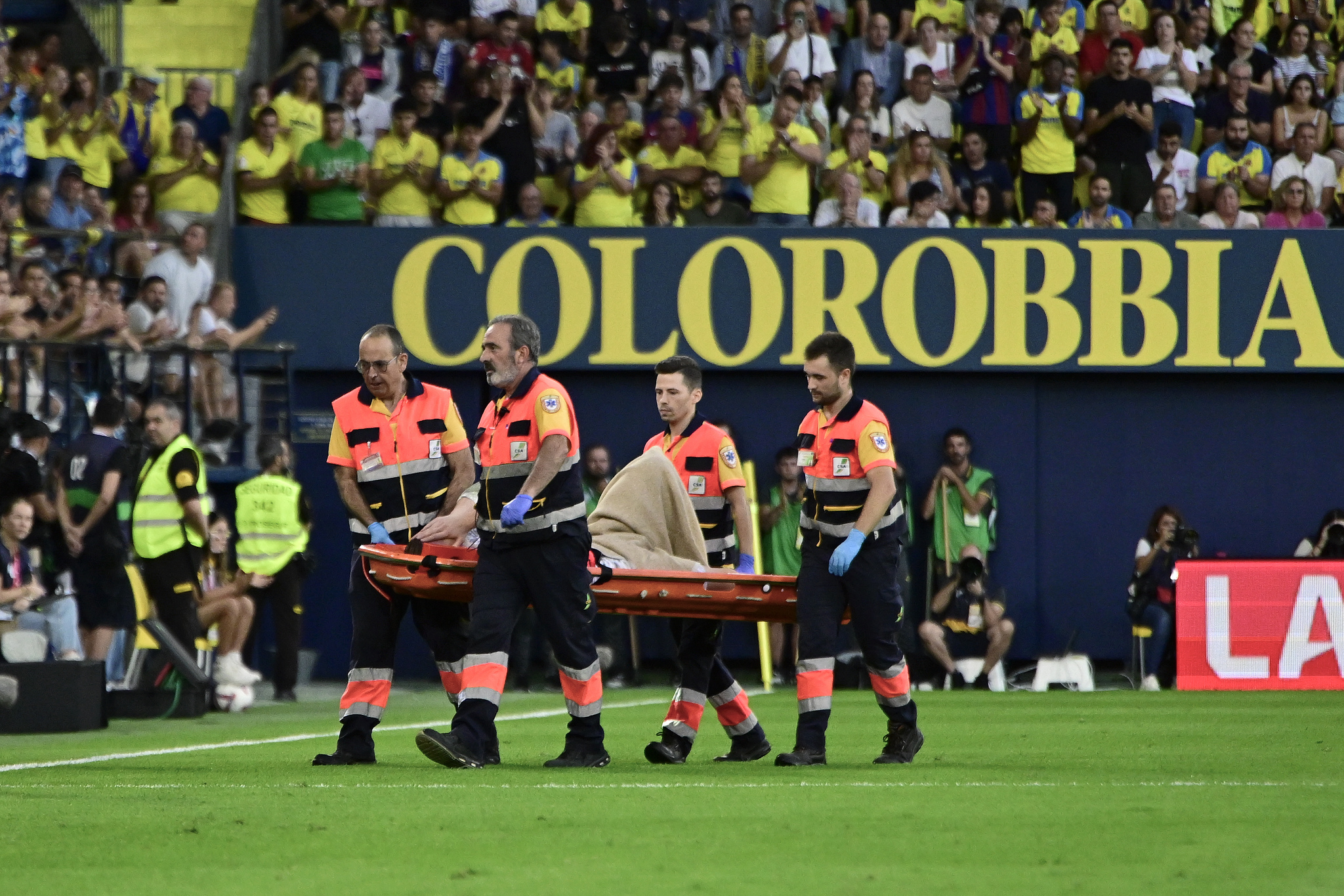 Ter Stegen stretcher from the seer Stadium