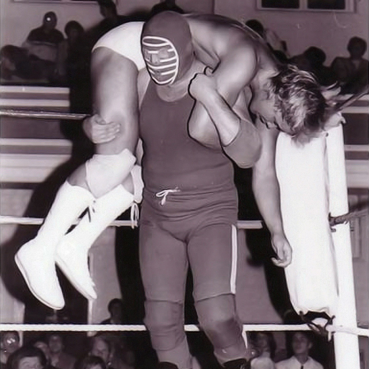 Kendo Nagasaki, the oldest wrestler in history