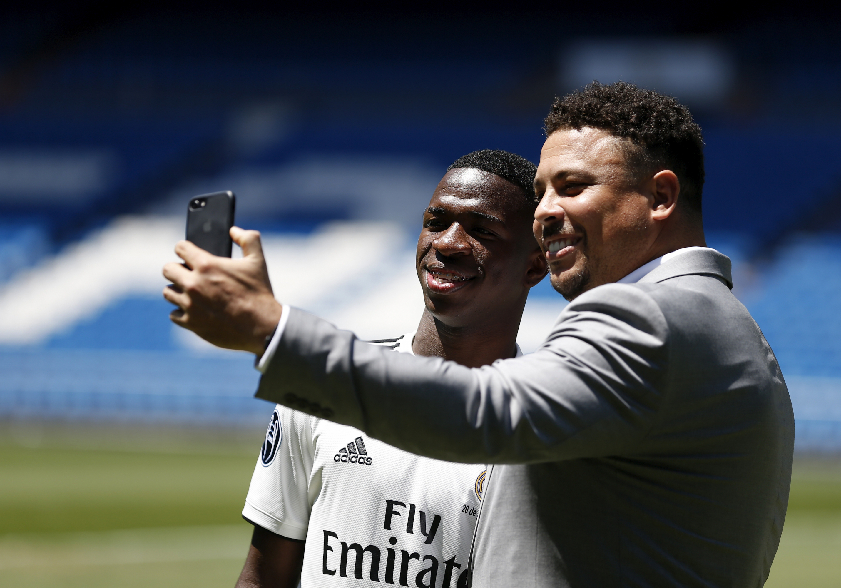 Ronaldo and Vinicius at the presentation of the latter